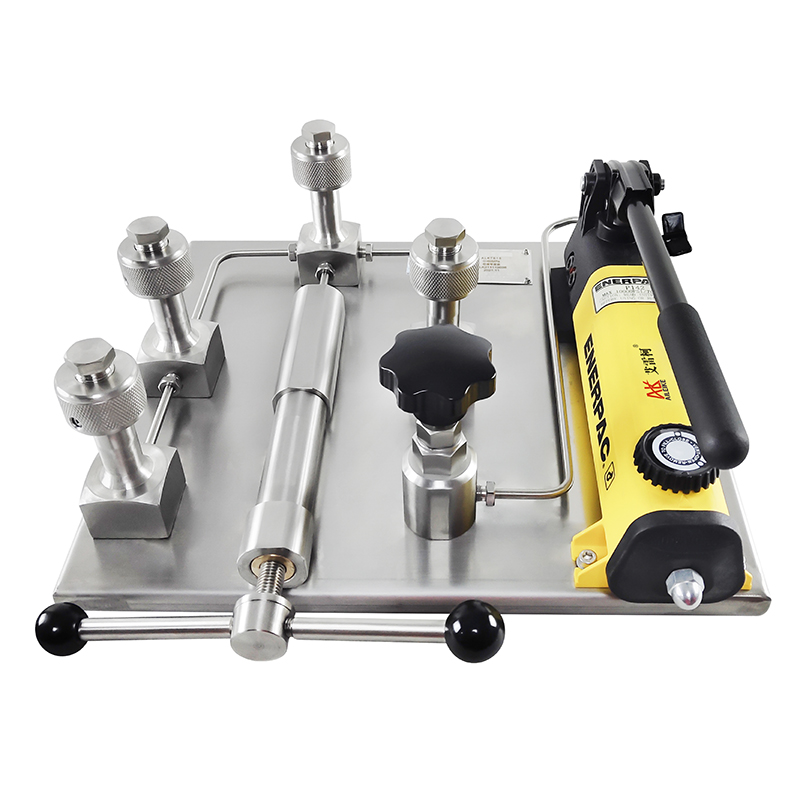 壓力校驗(yàn)臺(tái)市場(chǎng)的需要及產(chǎn)品的特性