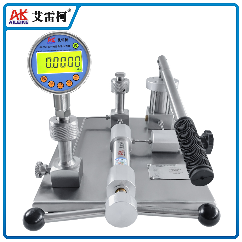 ALKT702TB 智能氣壓校準(zhǔn)臺(tái)