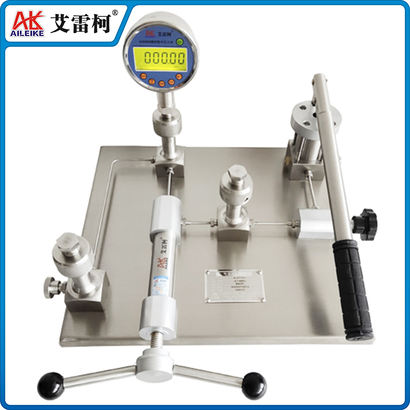 ALKT703TB  智能氣壓校準(zhǔn)臺