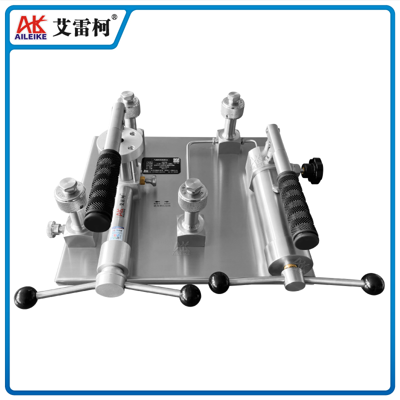 ALKT785 氣液兩用校準(zhǔn)臺